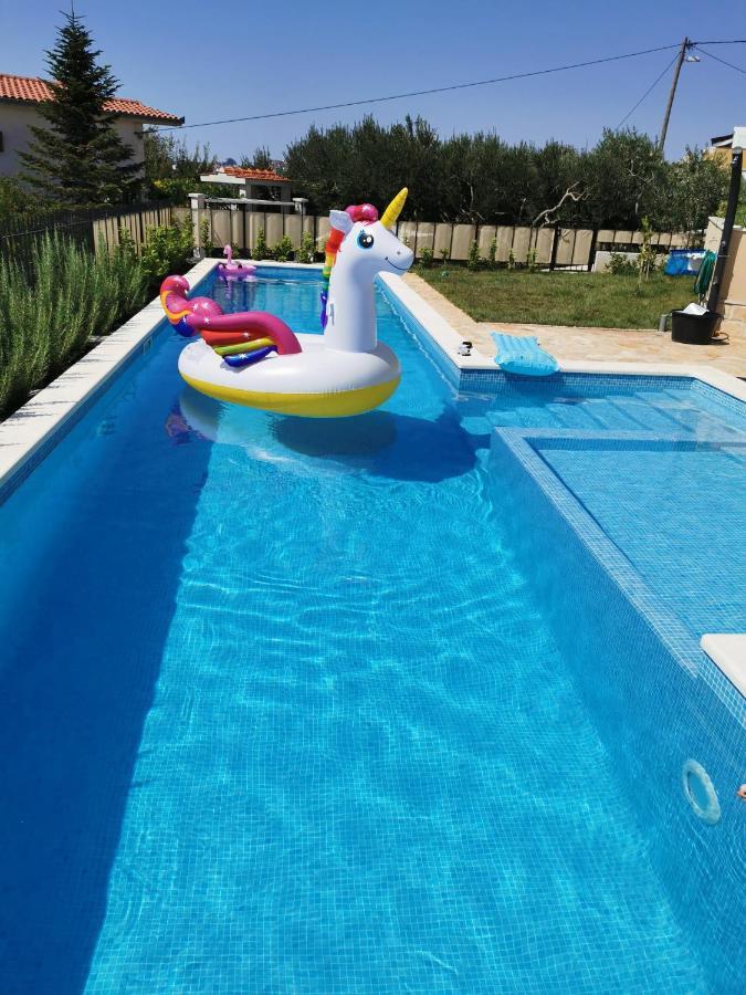 Villa Mater - Luxuriously Equipped Villa With A 15M Long Swimming Pool Zrnovnica Экстерьер фото