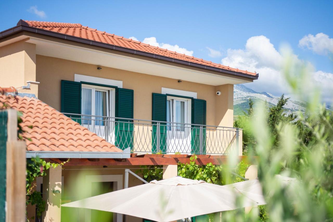 Villa Mater - Luxuriously Equipped Villa With A 15M Long Swimming Pool Zrnovnica Экстерьер фото