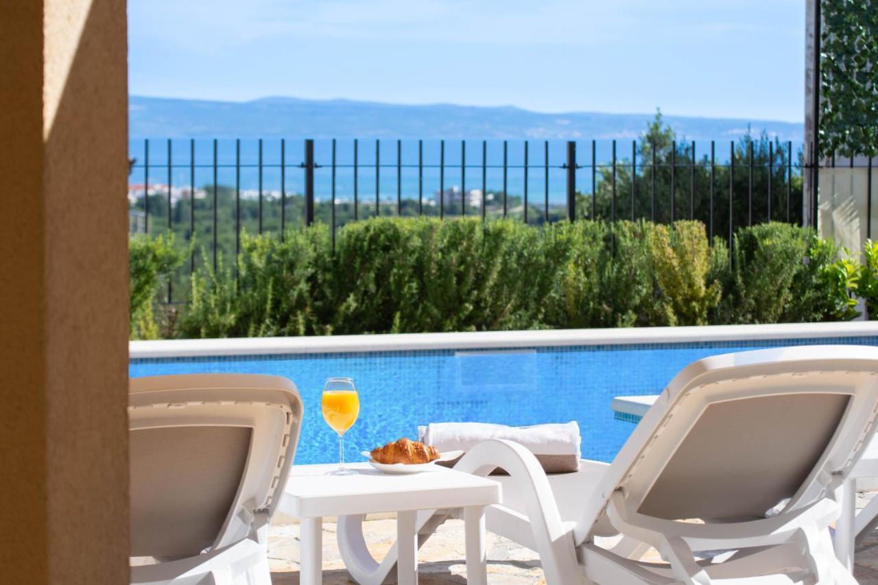 Villa Mater - Luxuriously Equipped Villa With A 15M Long Swimming Pool Zrnovnica Экстерьер фото